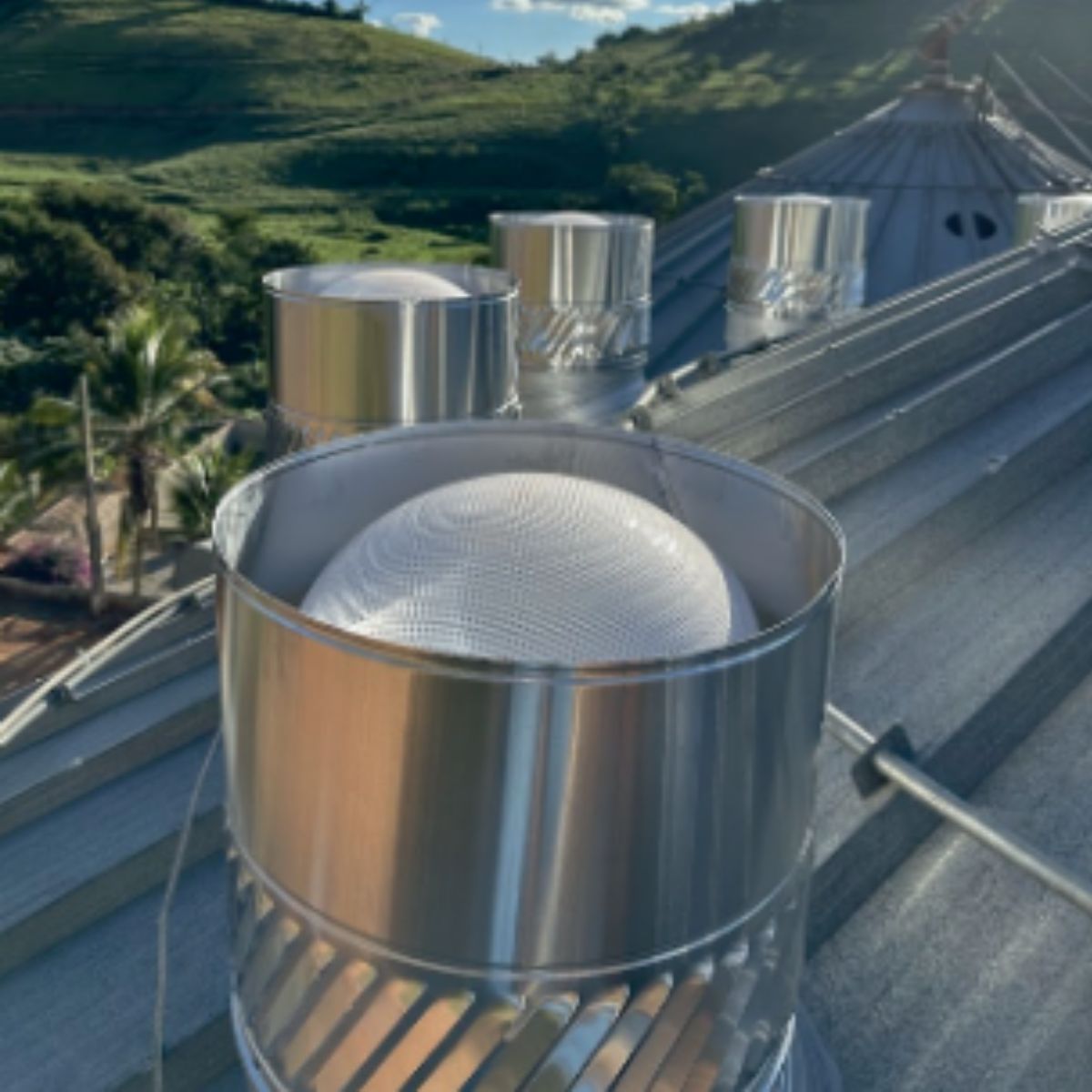 Extractor Eólico Estático Con iluminación Natural de 24″ (60 CM) EST24 - Pireo